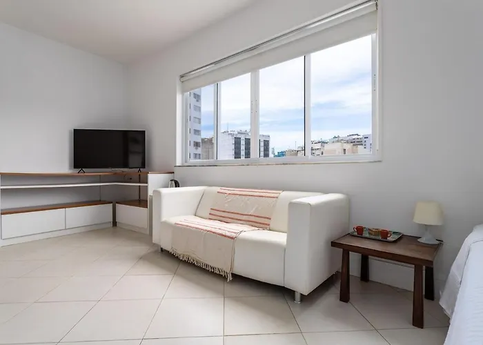 Curtacopacabana Studio Funcional Com Tudo Embaixo