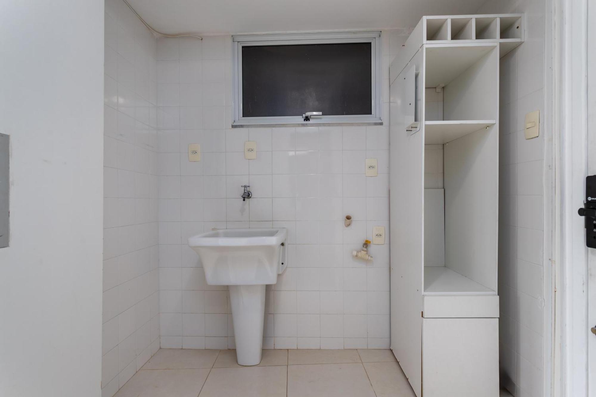 Curtacopacabana Funcional Com Embaixo