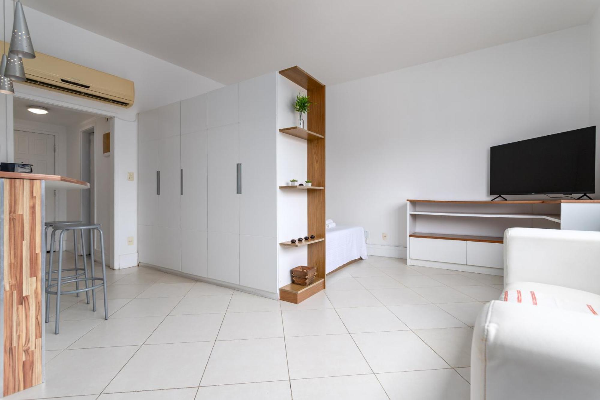 Apartamento Curtacopacabana Funcional Com Embaixo *